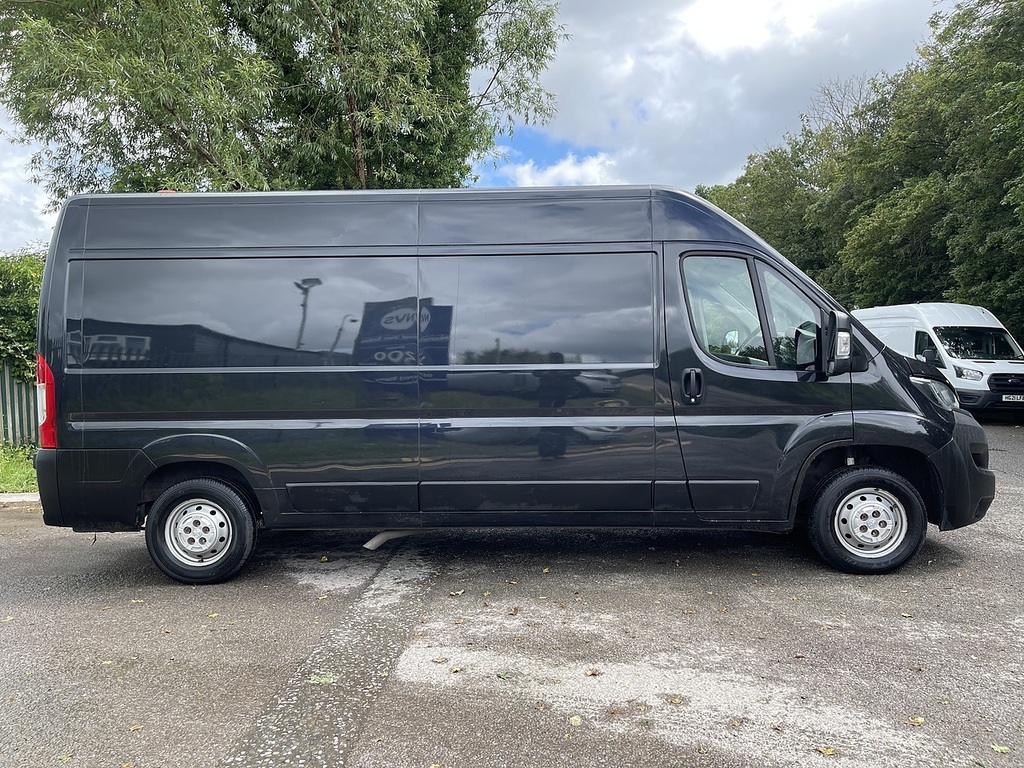 Peugeot Boxer 2.2 Bluehdi 335 Professional L3 H2 Euro 6 Ss RV22KUW Grey #2