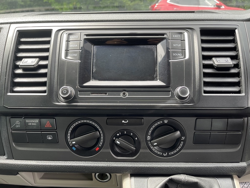Volkswagen Transporter T28 Swb 2.0 Tdi Bmt 150 Highline Silver #26