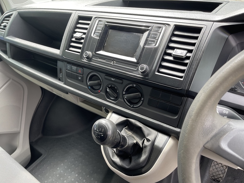 Volkswagen Transporter T28 Swb 2.0 Tdi Bmt 150 Highline Silver #25