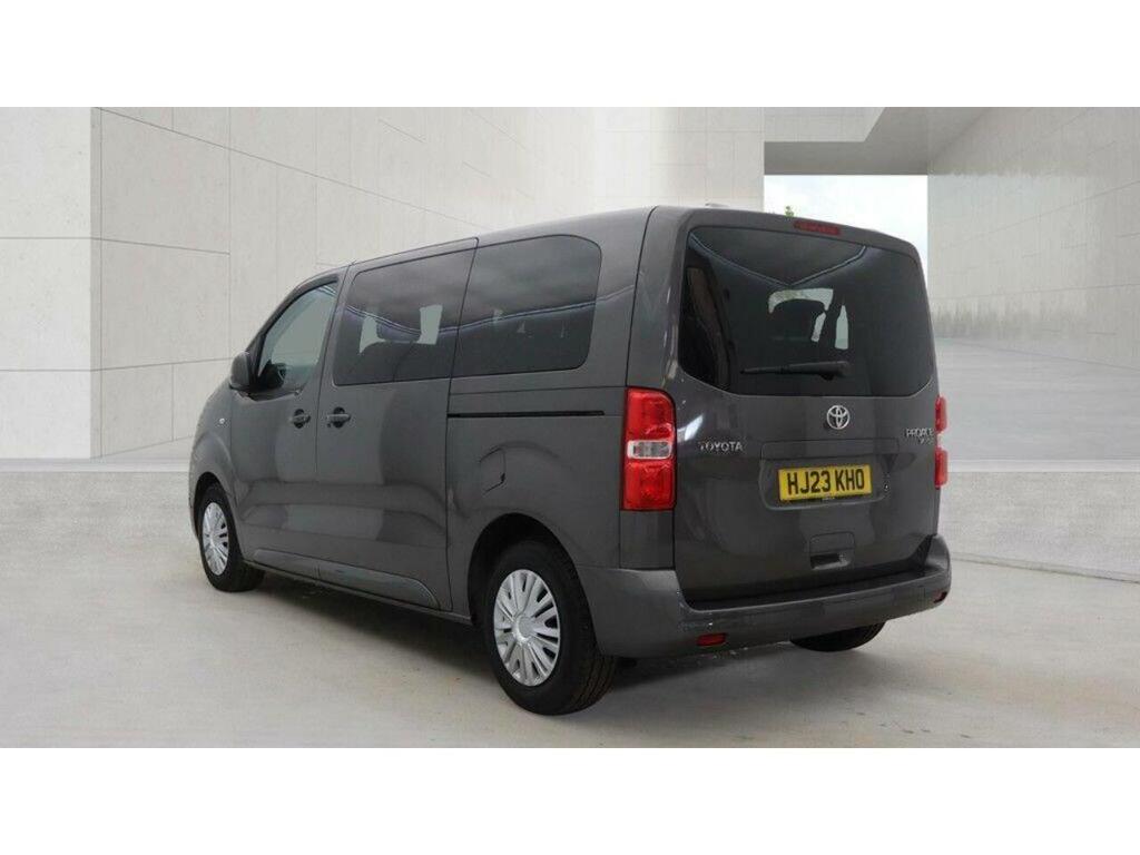 Toyota Proace Verso 1.5D Shuttle Medium Black #7