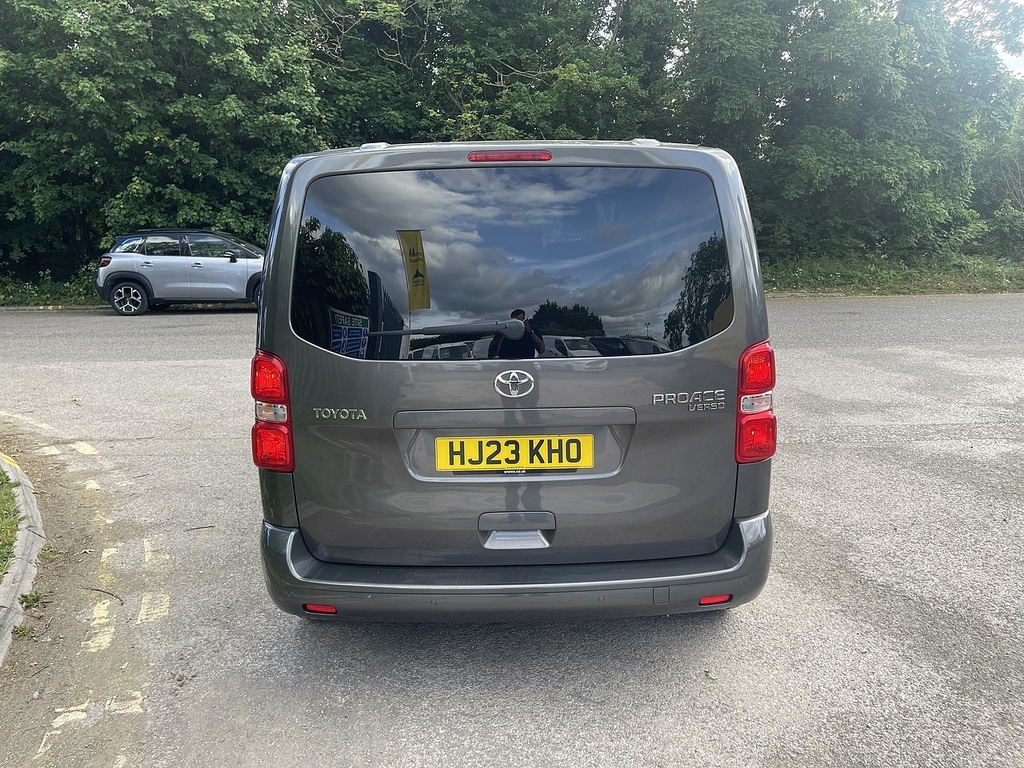 Toyota Proace Verso 1.5D Shuttle Medium Black #22