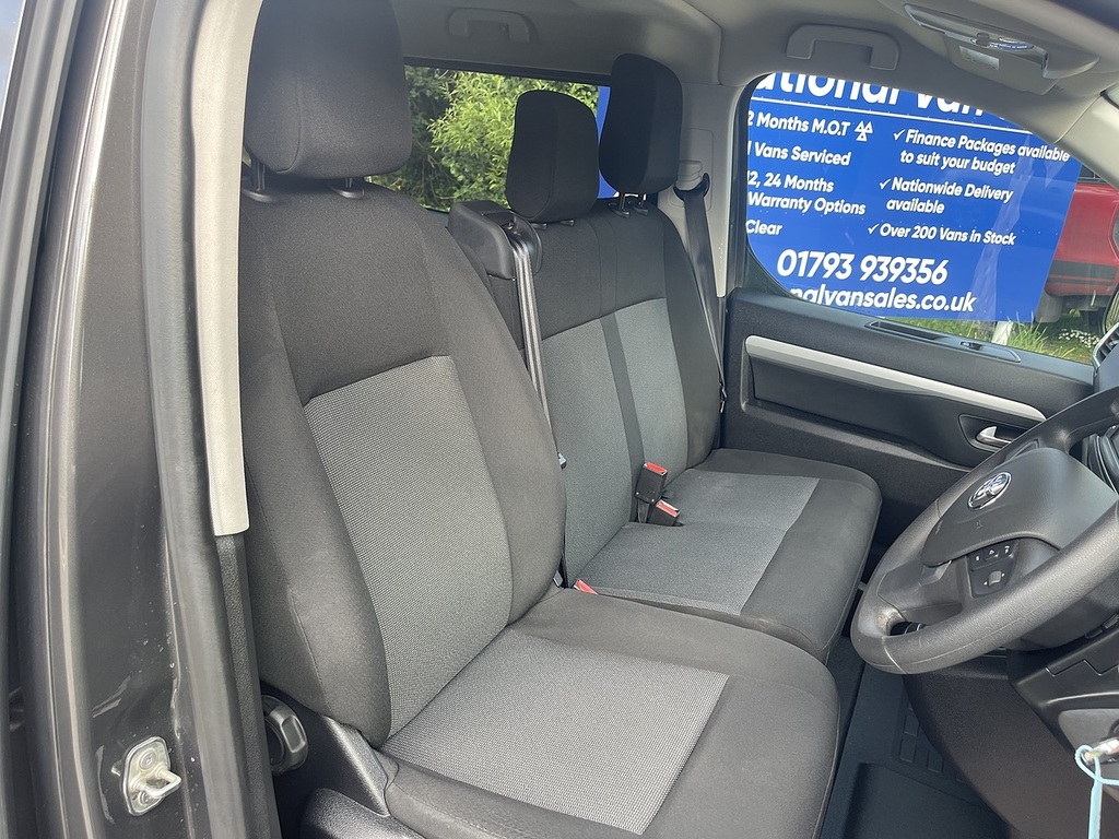 Toyota Proace Verso 1.5D Shuttle Medium Black #35