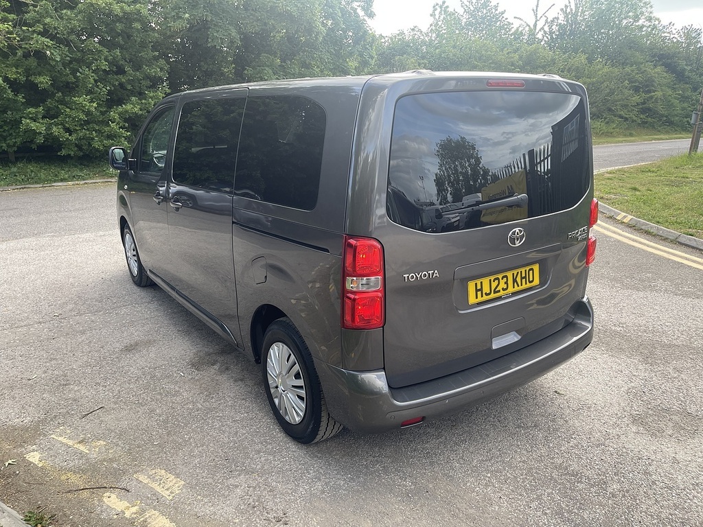 Toyota Proace Verso 1.5D Shuttle Medium Black #20
