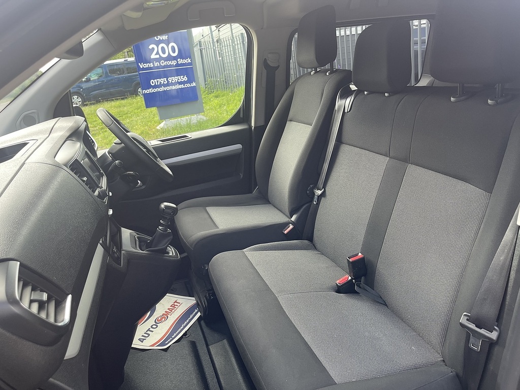Toyota Proace Verso 1.5D Shuttle Medium Black #29