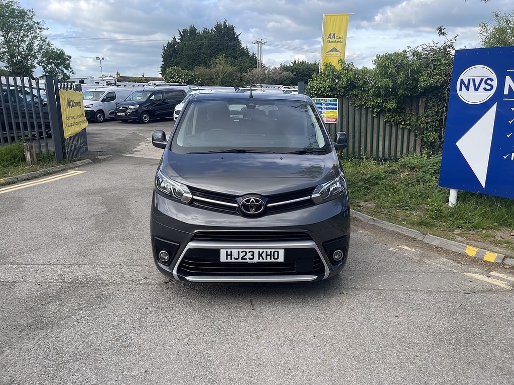 Toyota Proace Verso 1.5D Shuttle Medium Black #14