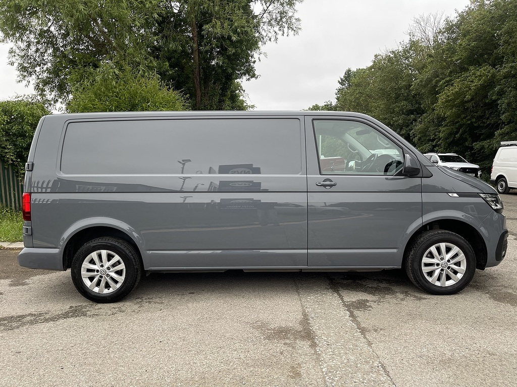 Volkswagen Transporter 2.0 Tdi T30 Highline Dsg Fwd Lwb Euro 6 Ss Grey #4