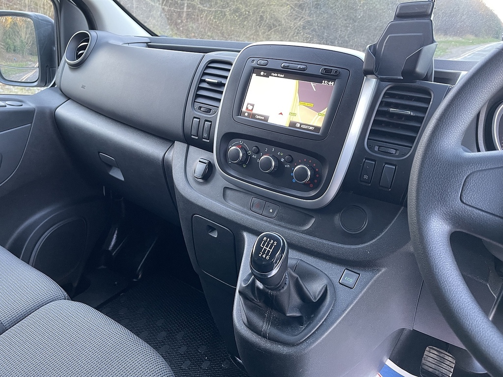 Renault Trafic Ll30 Energy Dci 170 Sport Nav Van Edc Panel Van Beige #12