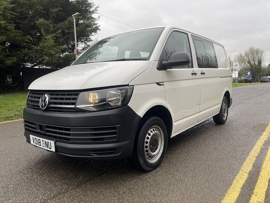 Volkswagen Transporter Transporter Startline Combi Van 1 White #5
