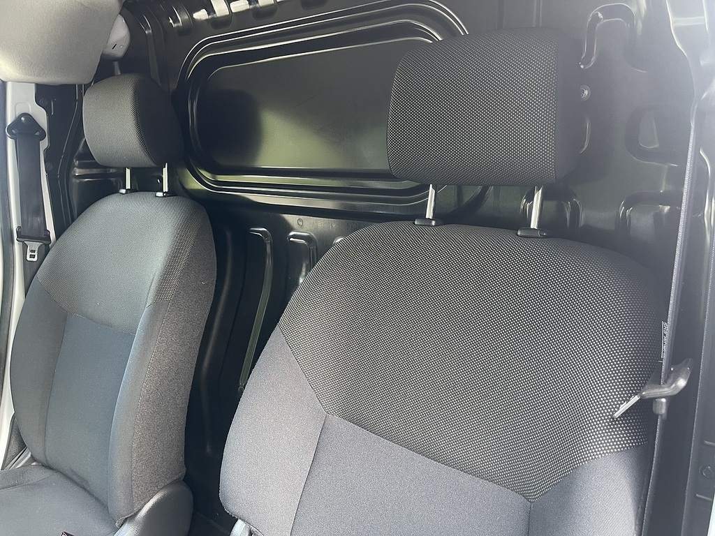 Nissan e-NV200 Acenta White #23