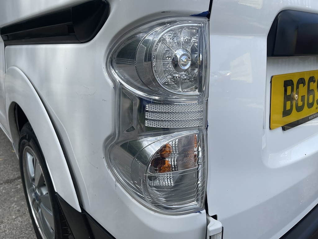 Nissan e-NV200 Acenta White #11