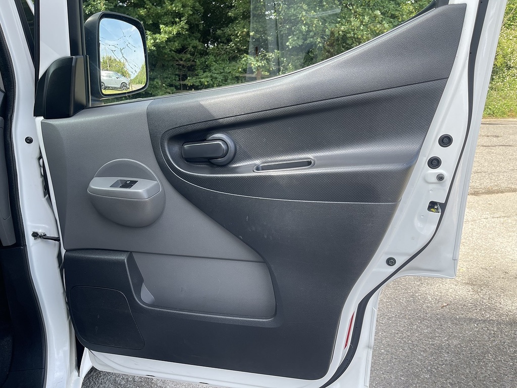 Nissan e-NV200 Acenta White #21