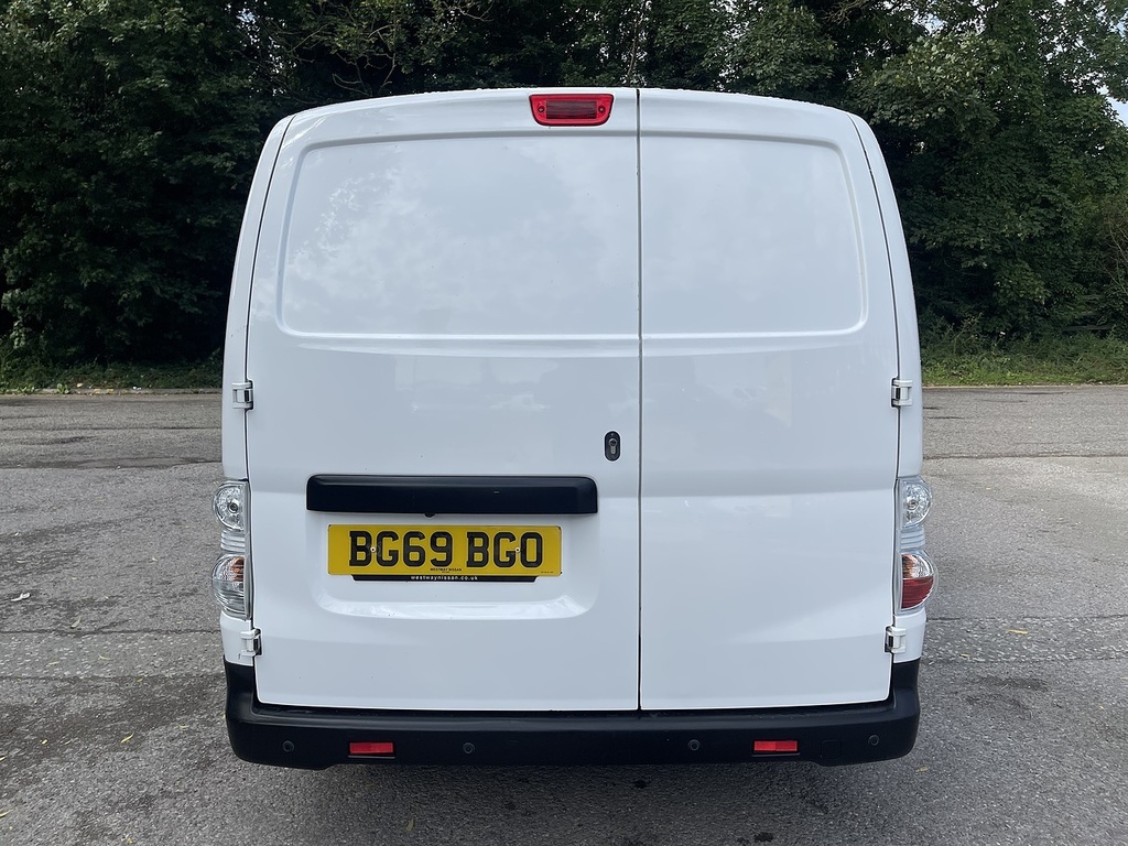 Nissan e-NV200 Acenta White #9