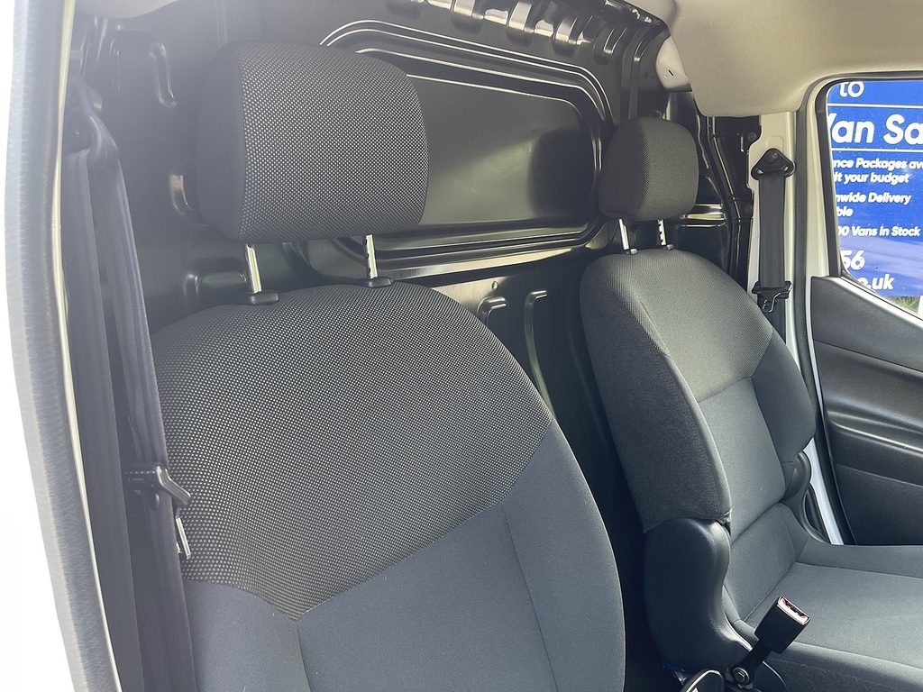 Nissan e-NV200 Acenta White #20
