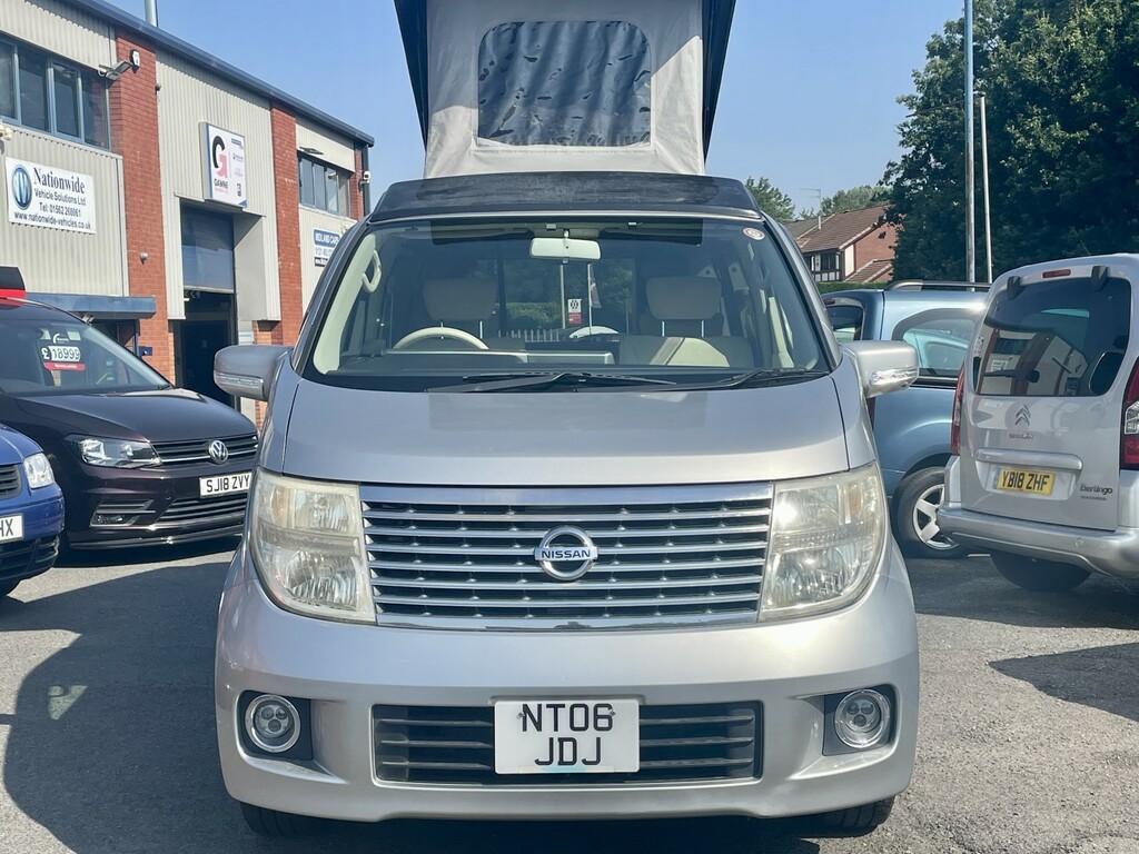 Nissan Elgrand 2.0 White #19