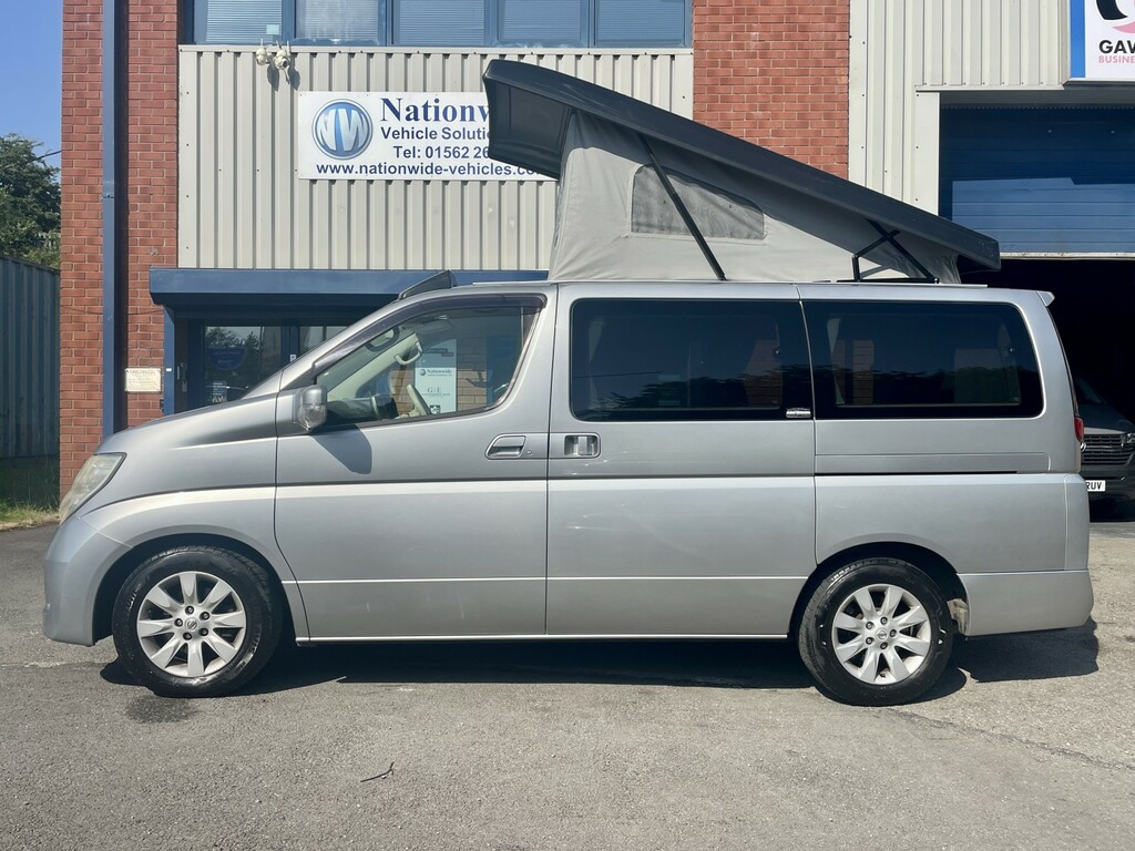Nissan Elgrand 2.0 White #8