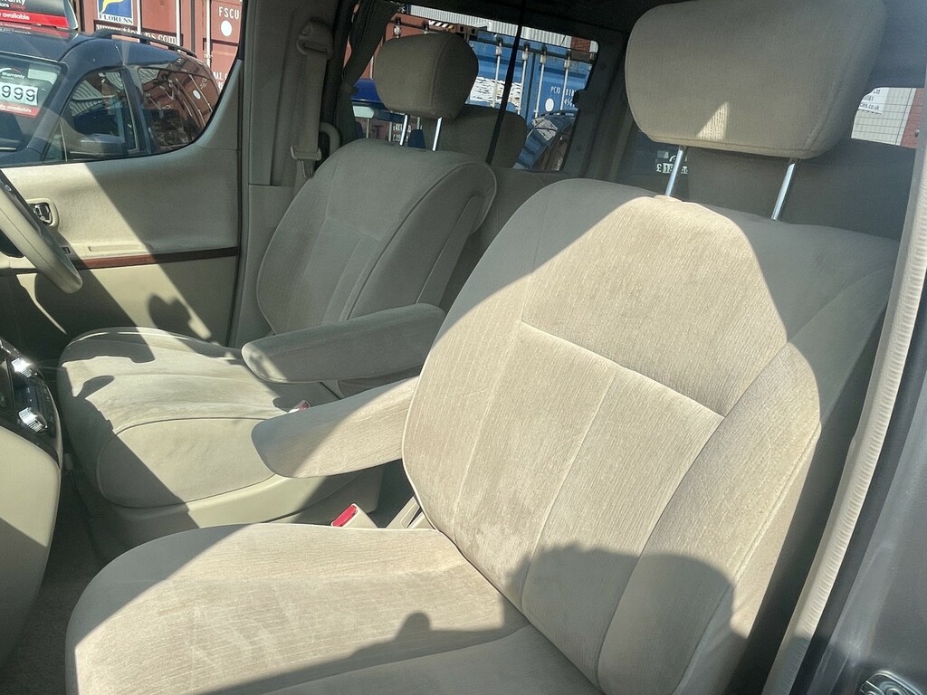 Nissan Elgrand 2.0 White #12