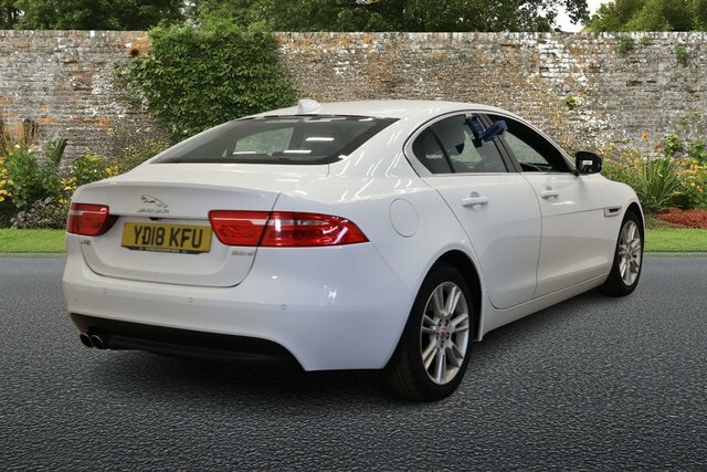 Jaguar XE 2.0D Prestige Saloon Euro 6 S S White #5