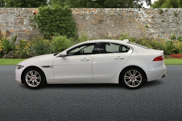 Jaguar XE 2.0D Prestige Saloon Euro 6 S S White #4