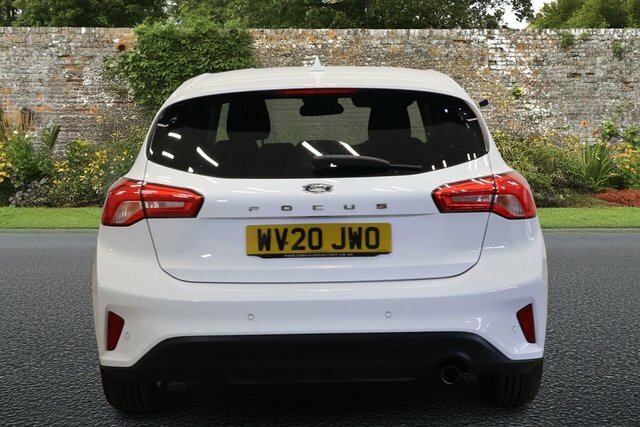Ford Focus 1.0T Ecoboost Titanium Hatchback WV20JWO White #3