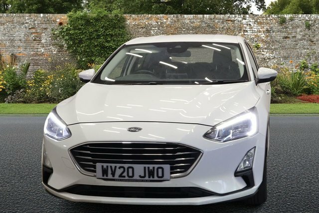 Ford Focus 1.0T Ecoboost Titanium Hatchback WV20JWO White #2