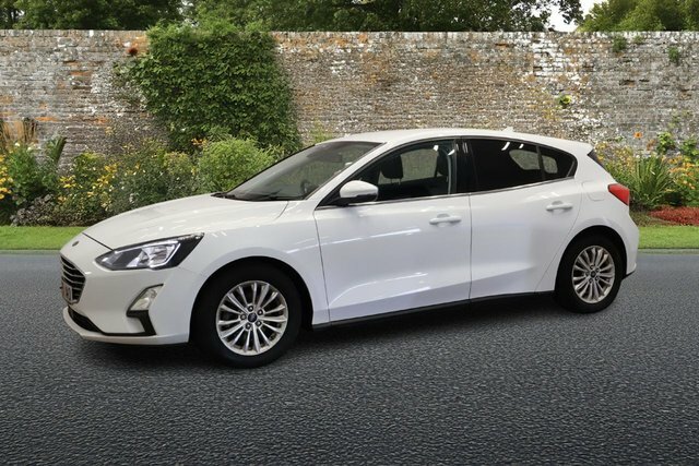 Ford Focus 1.0T Ecoboost Titanium Hatchback WV20JWO White #4