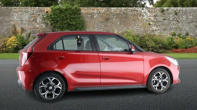 MG MG3 1.5 Vti-tech Exclusive Nav Hatchback Ma Red #3