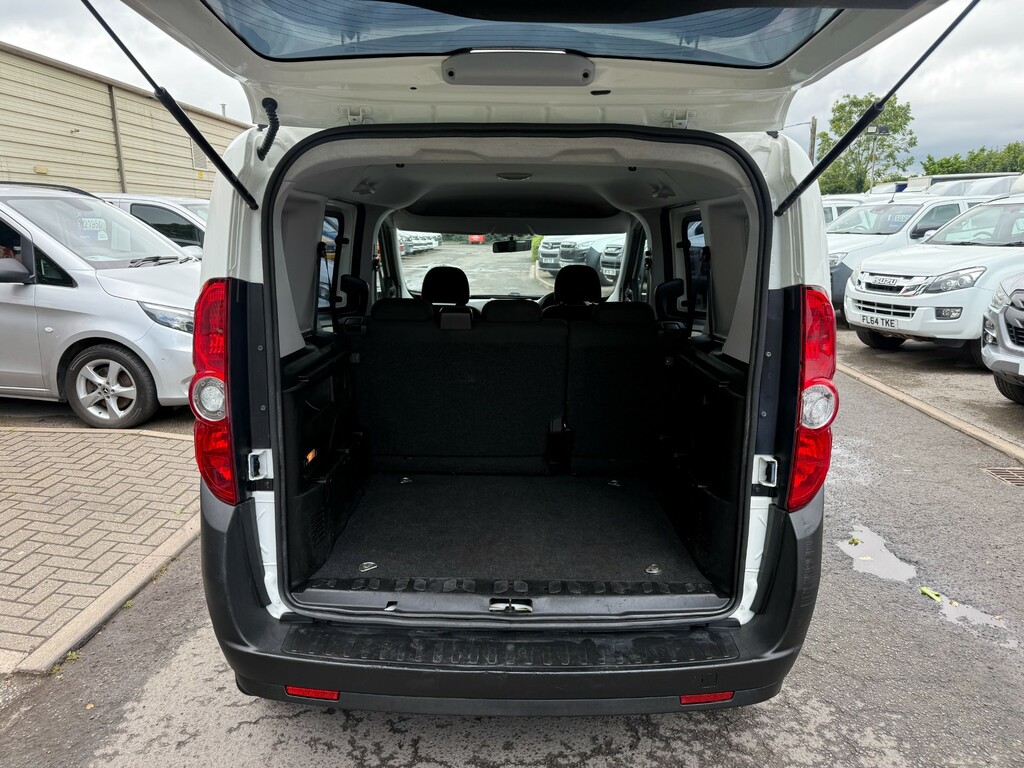 Vauxhall Combo L1h1 2300 Cdti Ecoflex Ss Crew Combi No Vat White #6