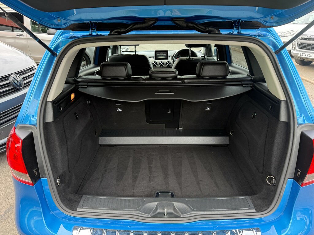 Mercedes-Benz B Class Mpv Blue #6