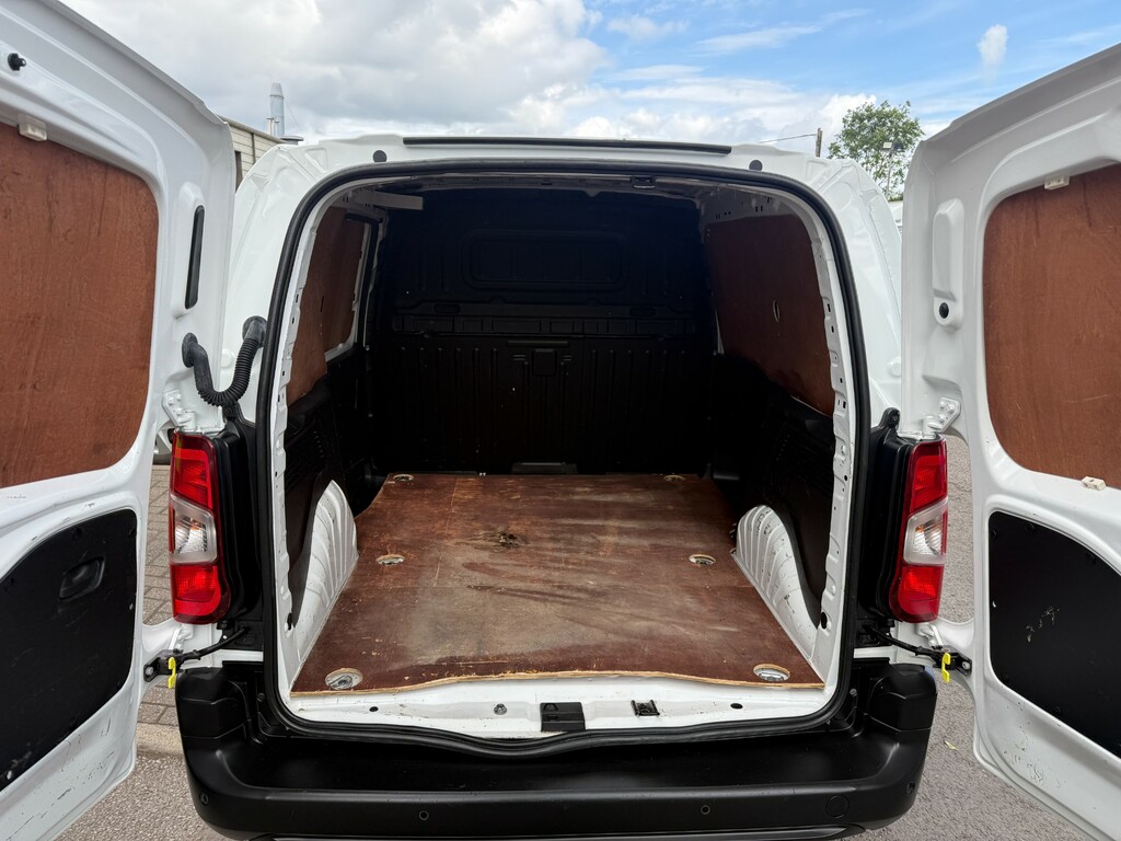 Vauxhall Combo L1h1 2300 Dynamic Ac Eu6 White #6