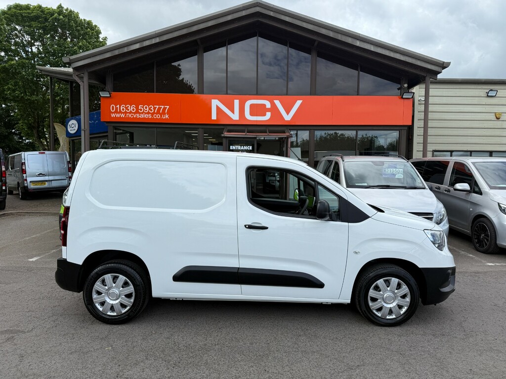 Vauxhall Combo L1h1 2300 Dynamic Ac Eu6 White #2