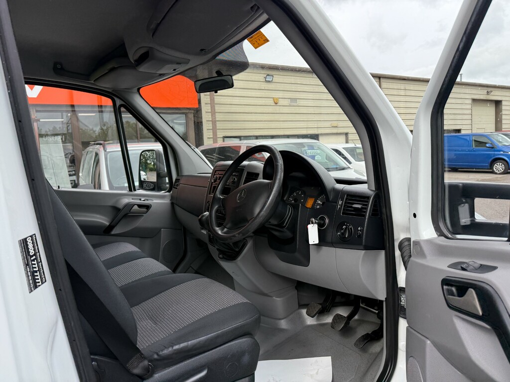 Mercedes-Benz Sprinter 2.1 Cdi Lwb Car White #11