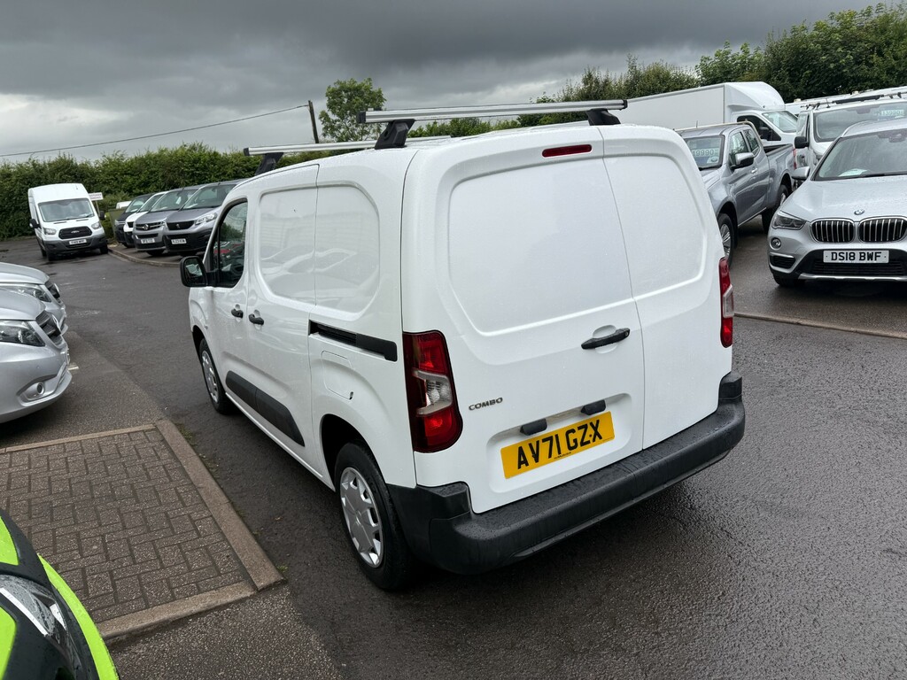 Vauxhall Combo Mpv White #5
