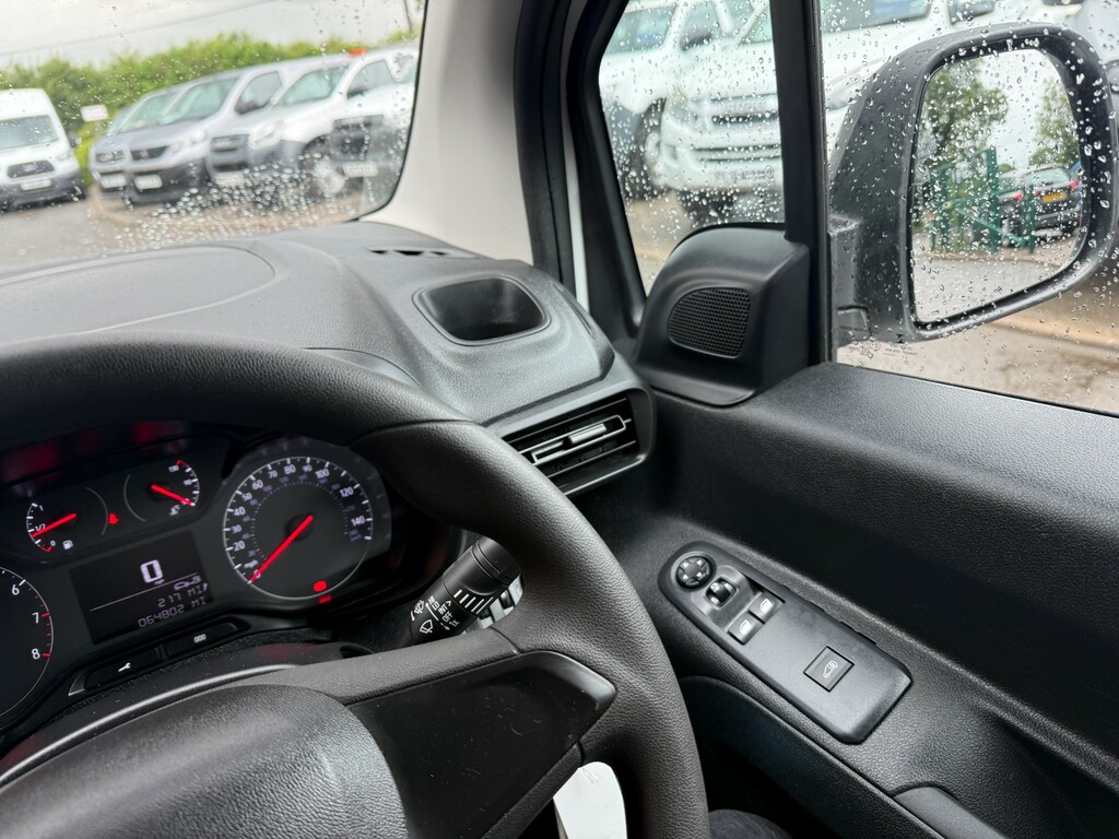 Vauxhall Combo 1.2 Turbo 130 Se Estate Blue #13