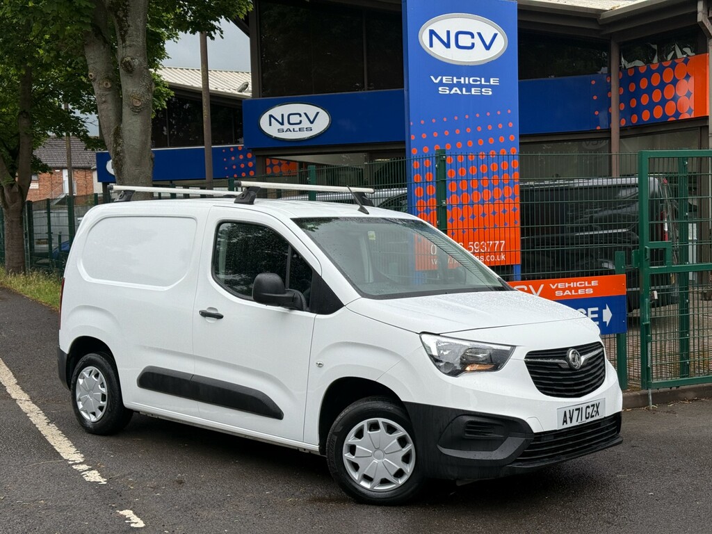 Vauxhall Combo Mpv White
