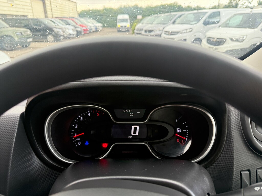 Renault Trafic Diesel White #12