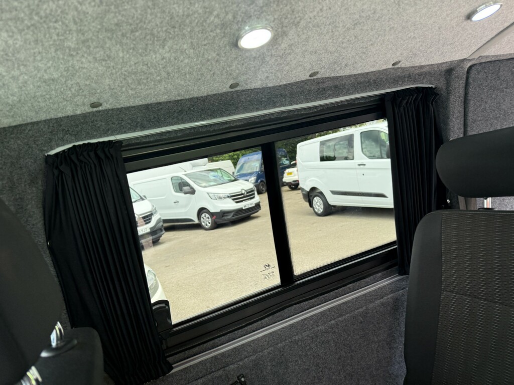 Volkswagen Transporter Blue #10