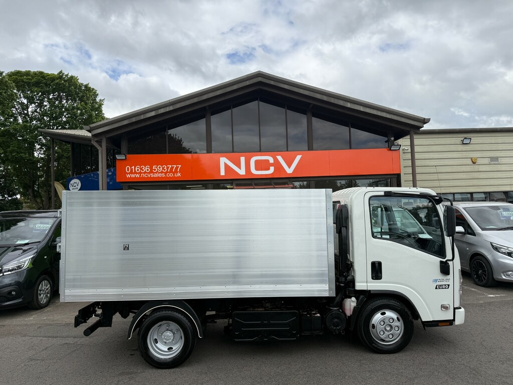 Isuzu N35.150t Arborist Body Tipper Tree Surgoen WK71XGE White #3