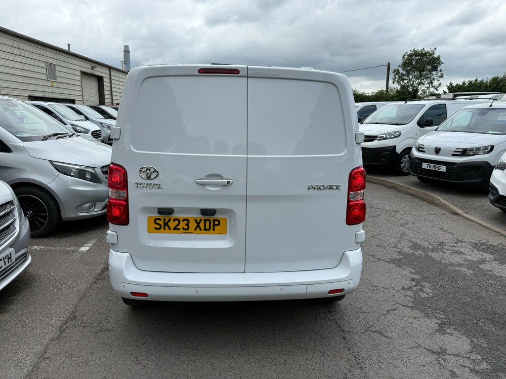 Toyota PROACE L1 Design High Spec Nav White #4