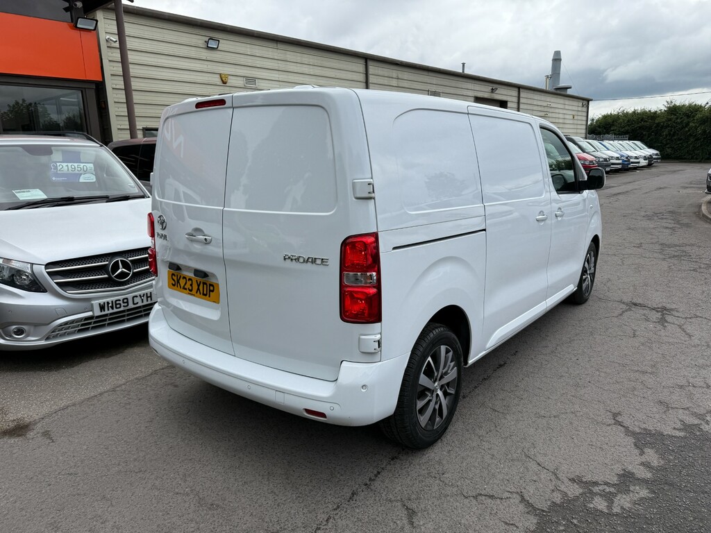 Toyota PROACE L1 Design High Spec Nav White #3
