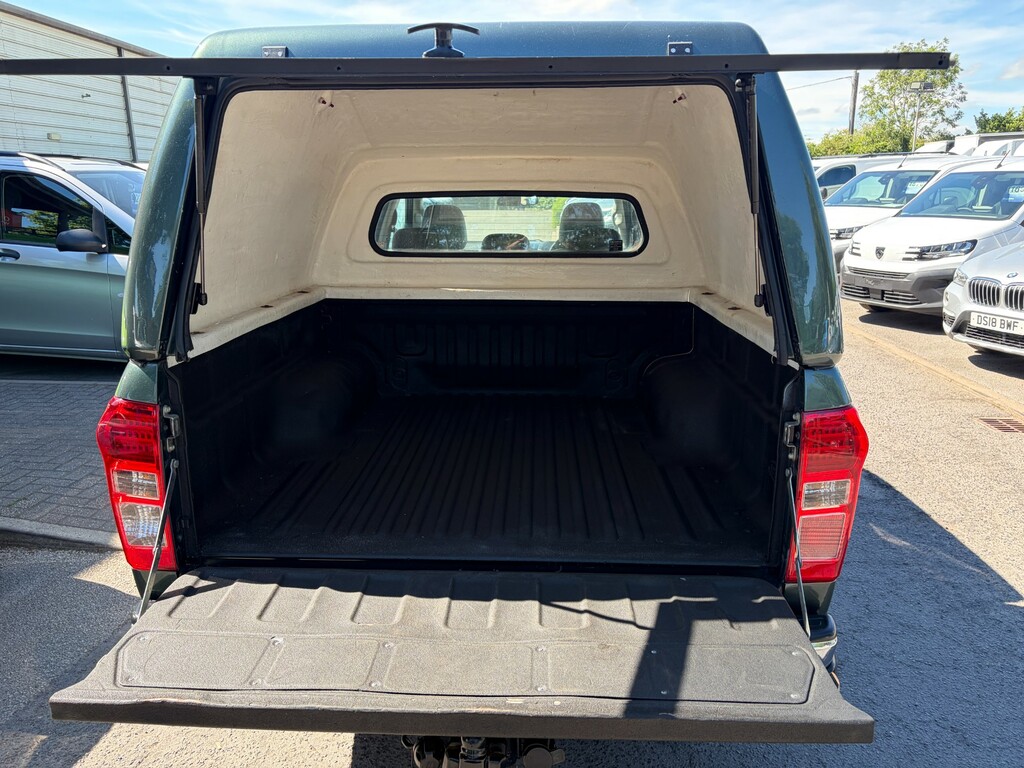 Isuzu D-Max 2.5Td Utah. Double Cab 4X4 Pick Up Black #10