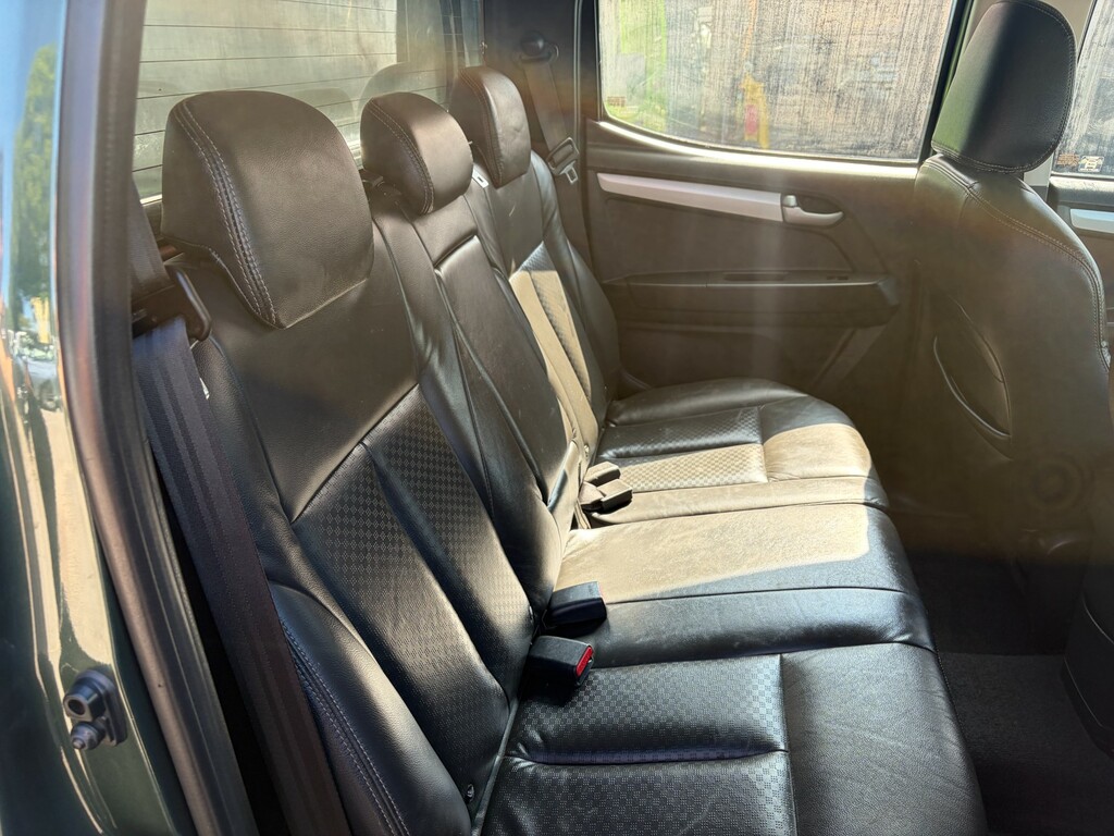 Isuzu D-Max 2.5Td Utah. Double Cab 4X4 Pick Up Black #11