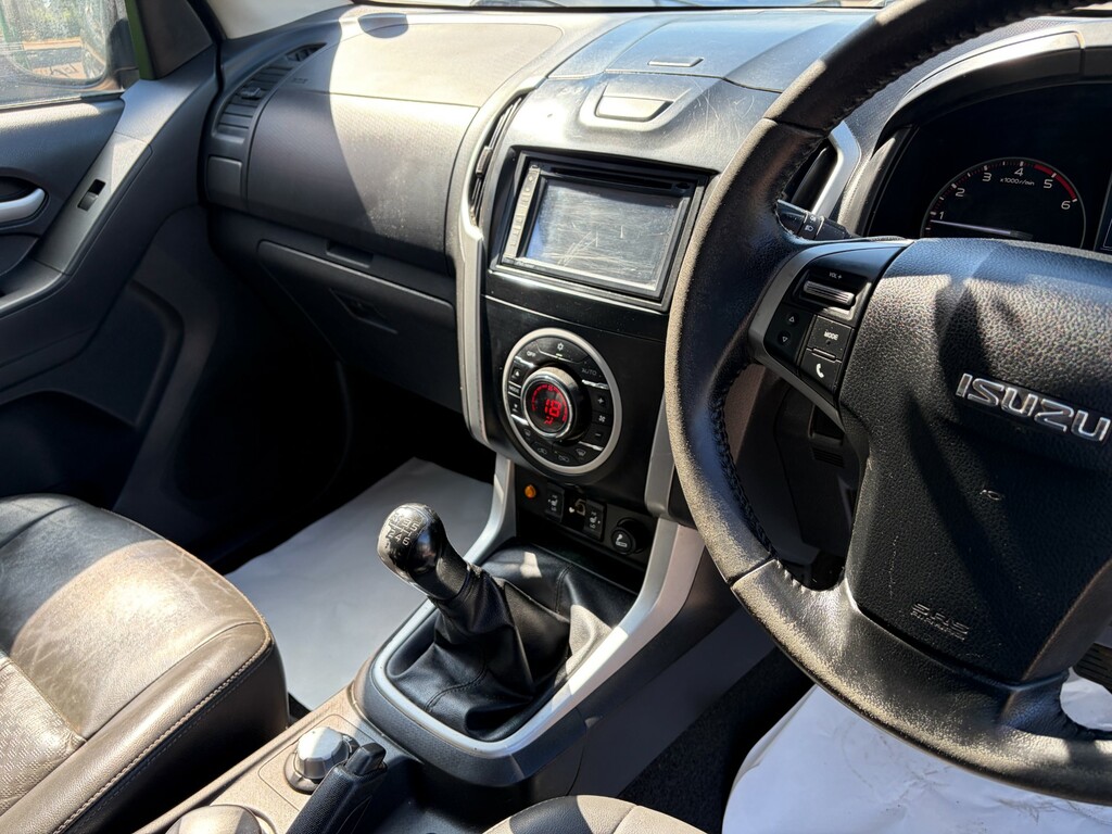 Isuzu D-Max 2.5Td Utah. Double Cab 4X4 Pick Up Black #16