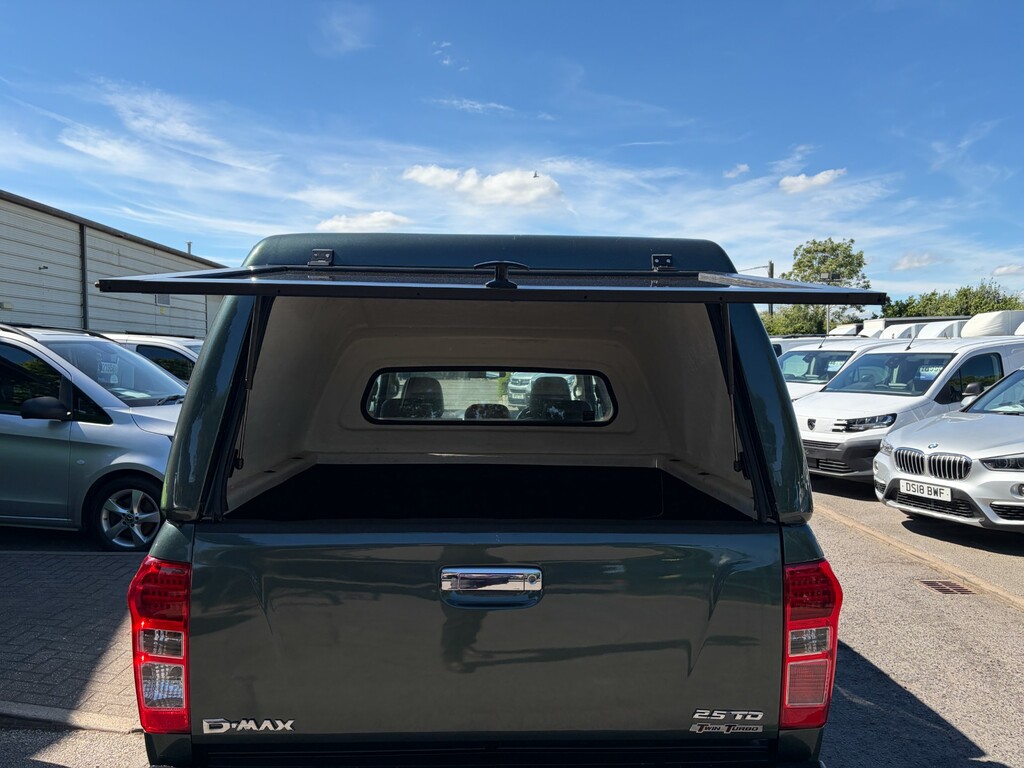 Isuzu D-Max 2.5Td Utah. Double Cab 4X4 Pick Up Black #9