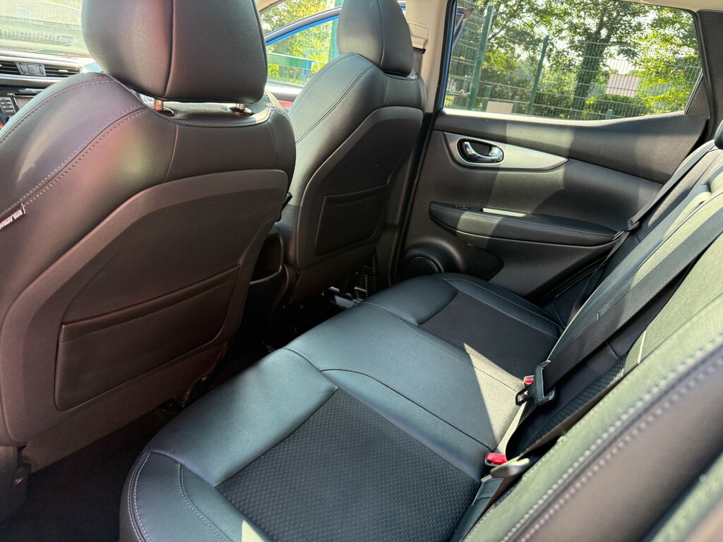 Nissan Qashqai Tekna Plus Dig-t Xtronic Red #10