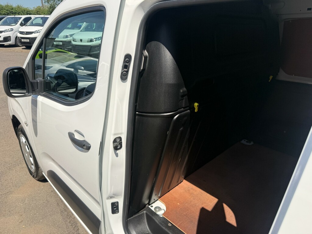 Citroen Berlingo 1.5L Enterprise M Pro White #10
