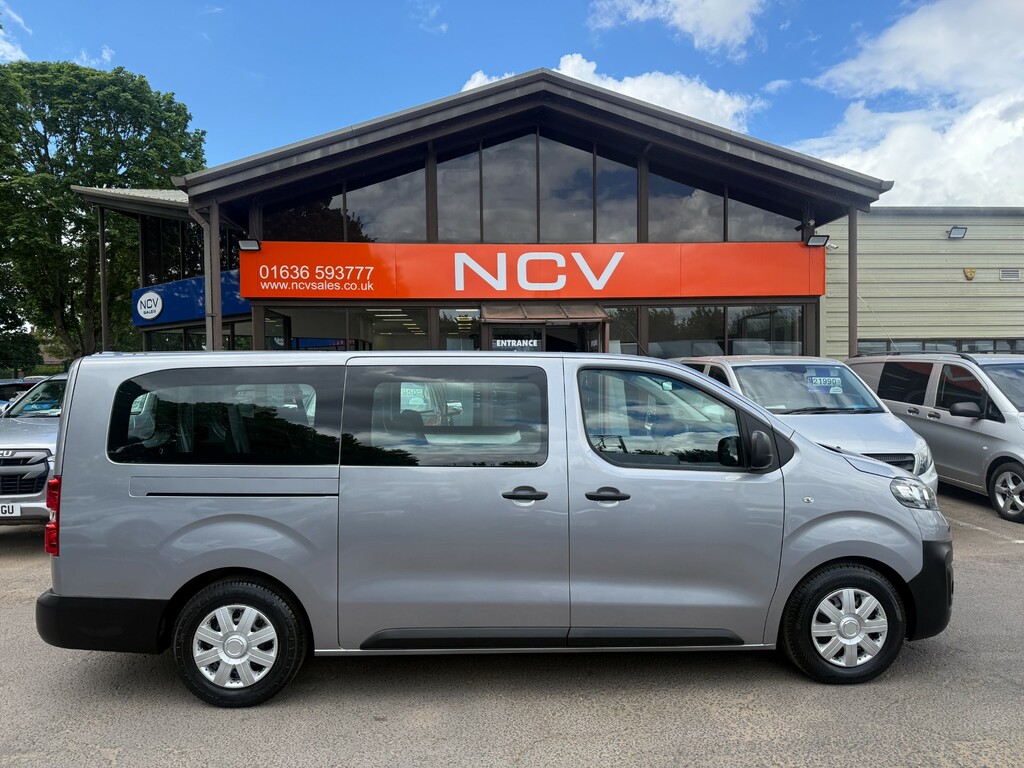 Vauxhall Vivaro Mpv Grey #2