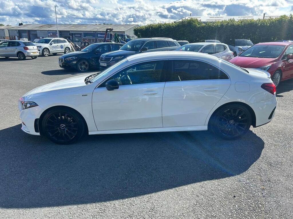 Mercedes-Benz A Class 1.3 A180 Amg Line 7G-dct Euro 6 Ss WX20VLP White #4
