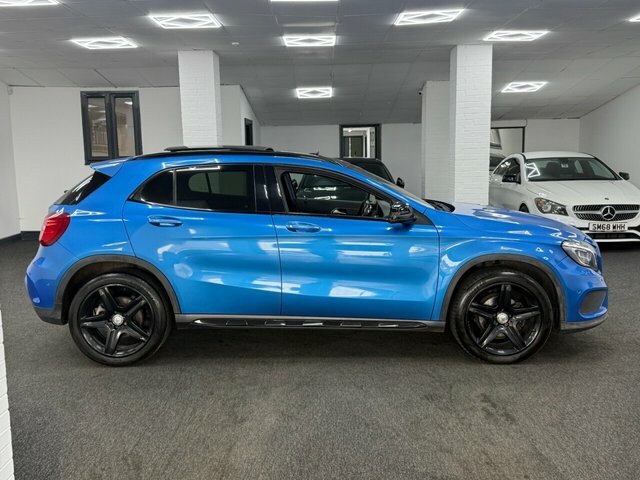 Mercedes-Benz GLA Class 2015 Gla200 Amg Line Premium Plus 136 Bhp MV15DVB Blue #5