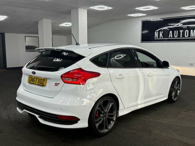 Ford Focus 2017 2.0T Ecoboost St-3 Hatchback Manua GN67XOZ White #6