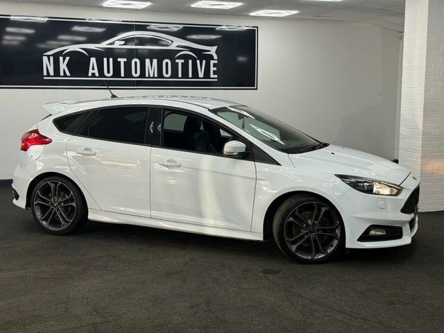 Ford Focus 2017 2.0T Ecoboost St-3 Hatchback Manua GN67XOZ White #2